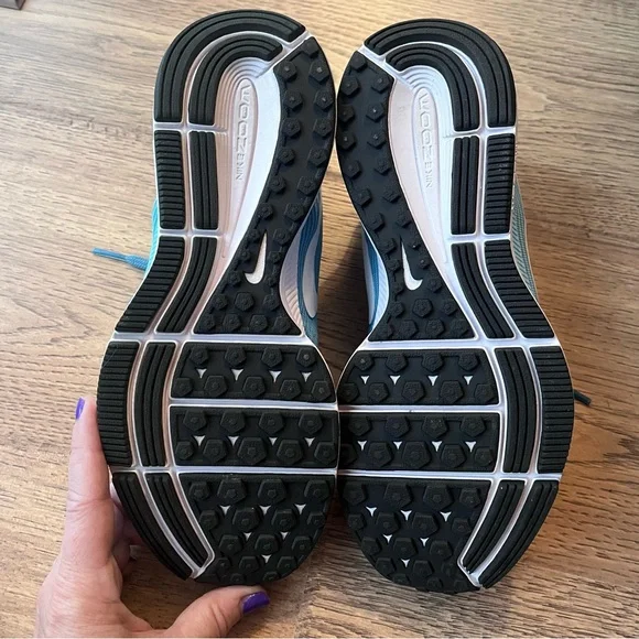 3 pairs of Women’s Nike Shoes - Picture 13 of 16